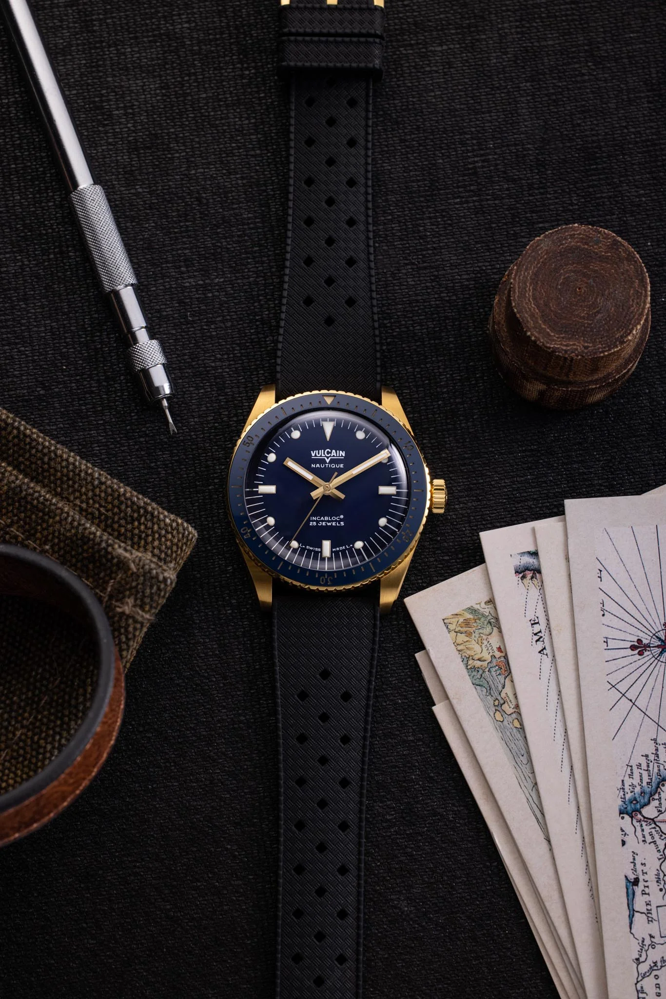 Skindiver Nautique - Gold & Blue - Image 13