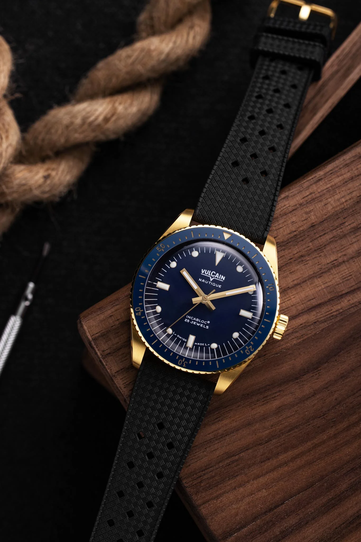 Skindiver Nautique - Gold & Blue - Image 21