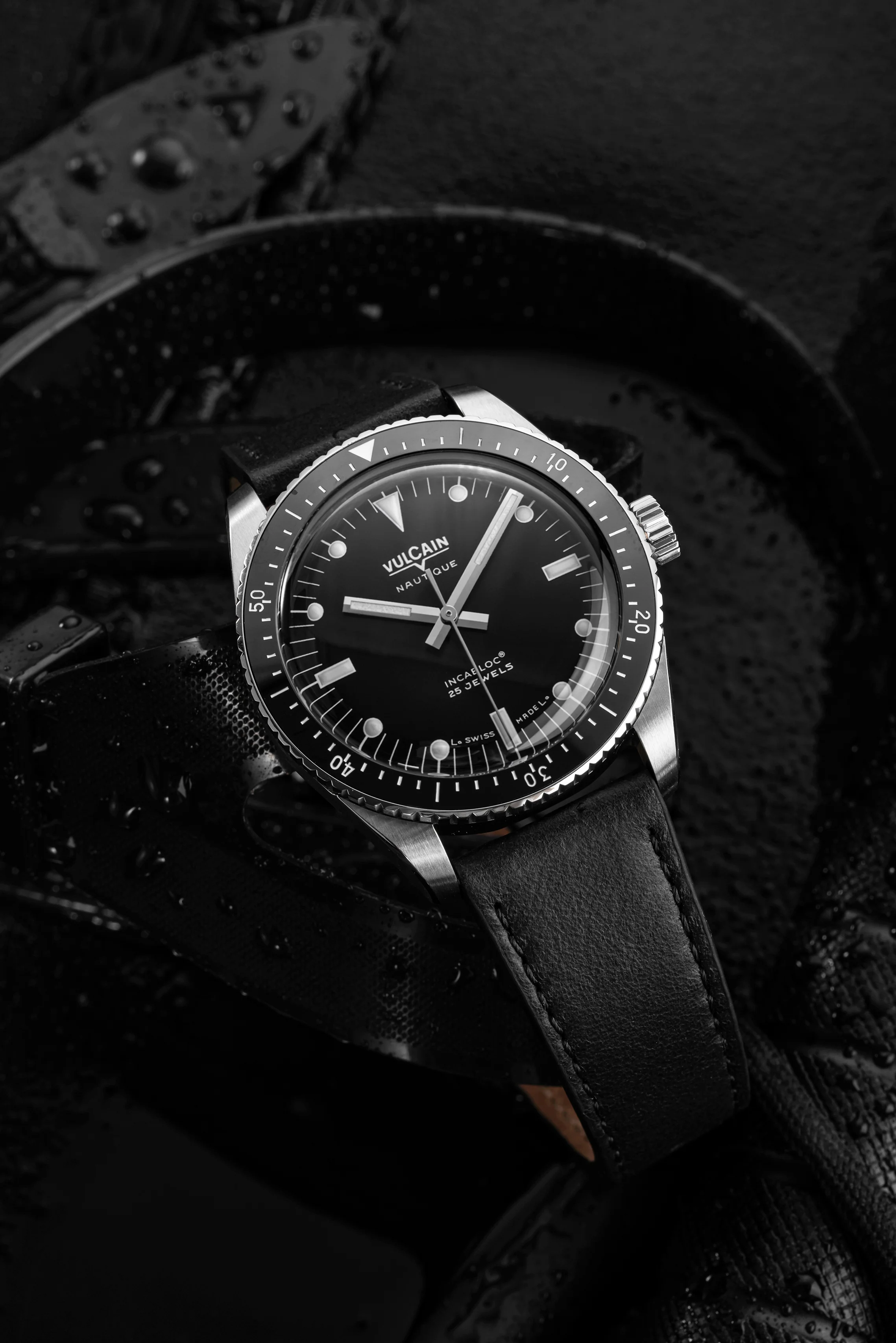Skindiver Nautique - Black with White Lum - Image 13