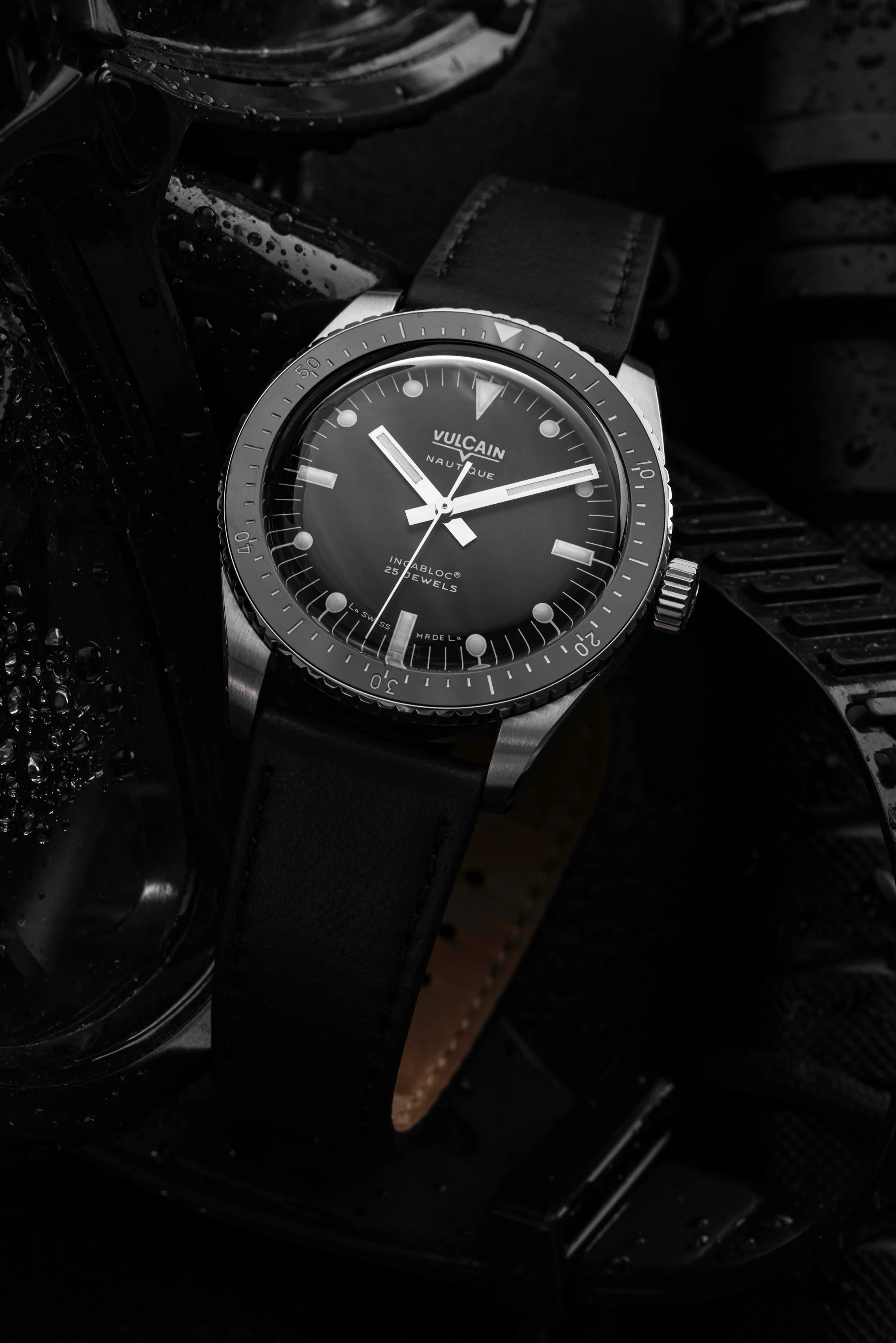 Skindiver Nautique - Black with White Lum - Image 14