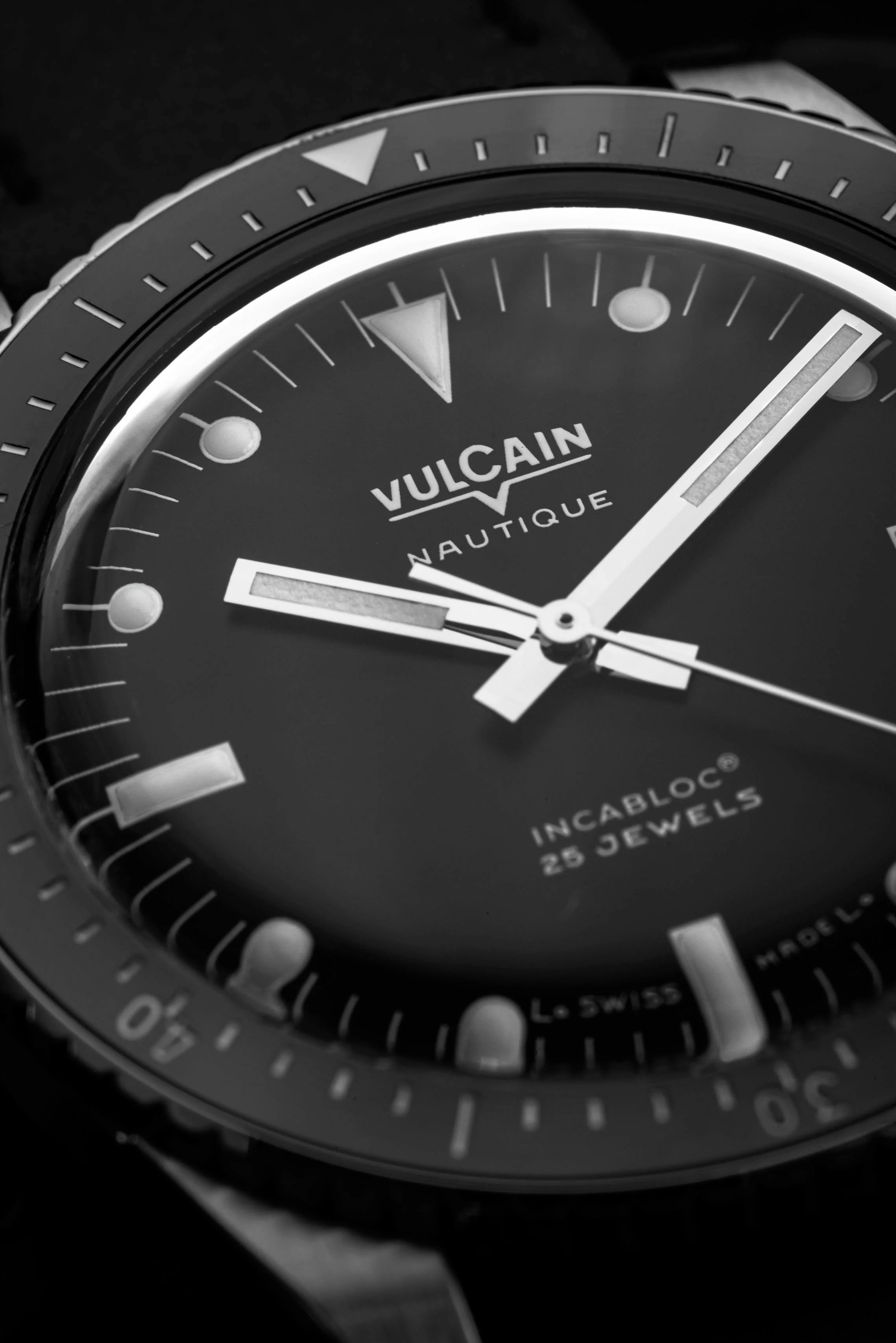 Skindiver Nautique - Black with White Lum - Image 3