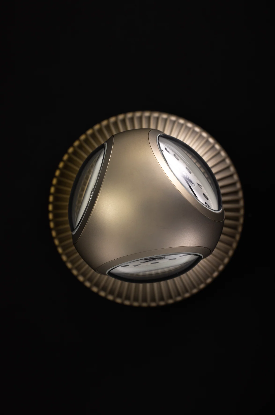 Table Clock - Image 9